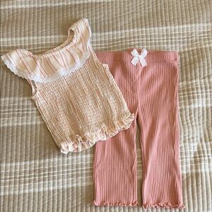 NWOT Nicole Miller Smocked Top and Ribbed Cropped Leggings MatchingSet